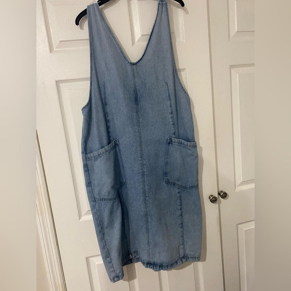 tea n rose Light Blue Denim Garment with Dark Blue Trim